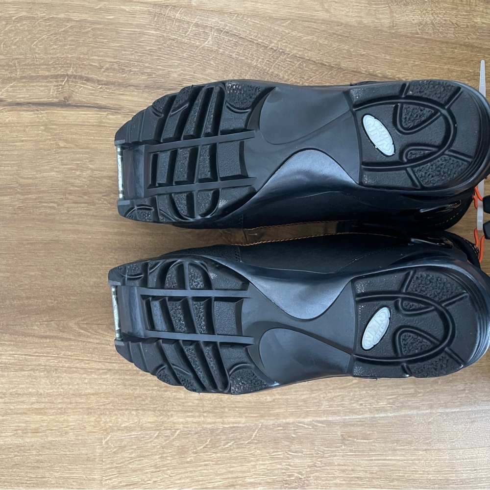 Rossignol Black Cross-Country Ski Boots with Orange Trim - Picture 3 of 4